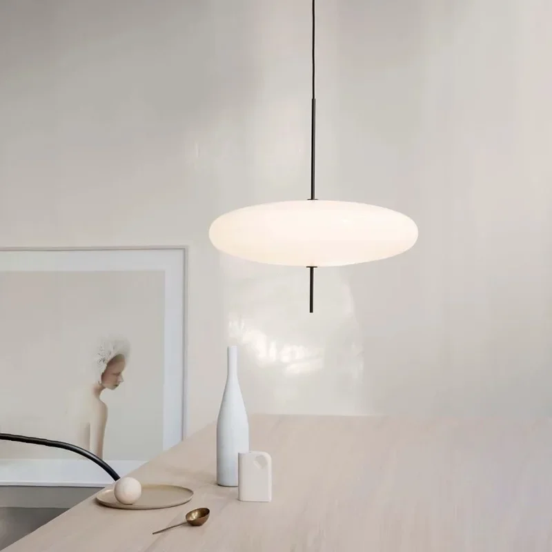 北欧デザインのLEDペンダントフライングソーサー,室内装飾ラ - Office Technician のレビューと価格